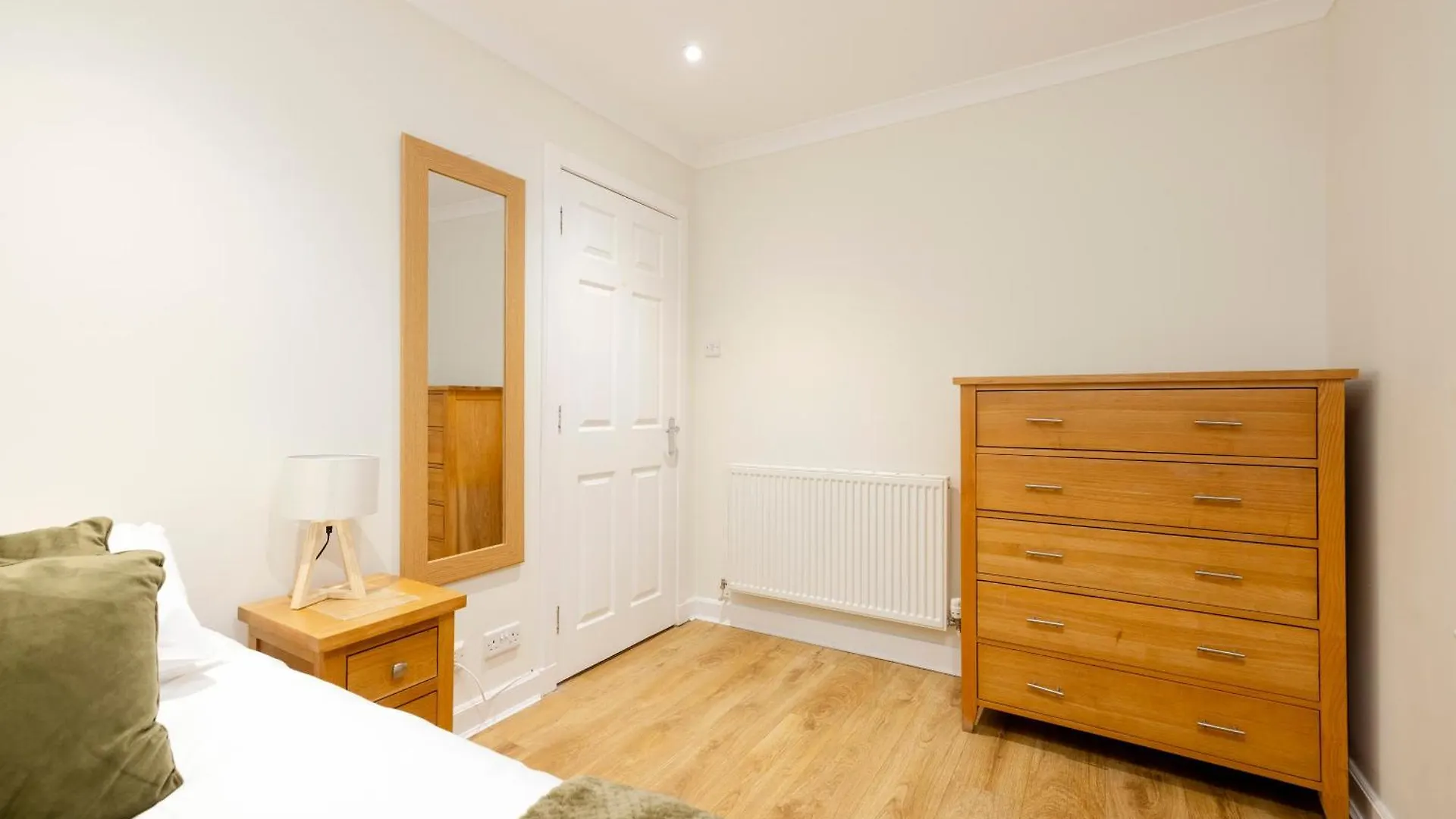 Joivy Lovely Flats Near The City Centre Edinburgh Apartment